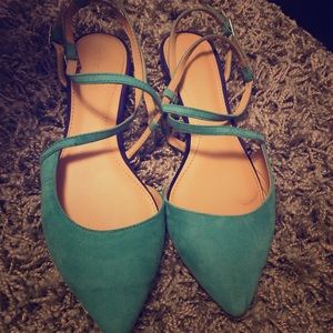 Zara -flat closed sandals.